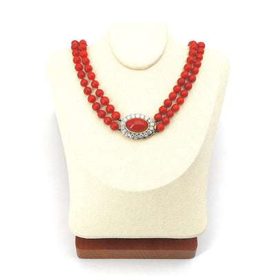 Vintage Collier mit Edelkorallen und einem Schloss aus 750er Gelbgold mit insgesamt ca. 1,8 ct Brillanten, an der Büste