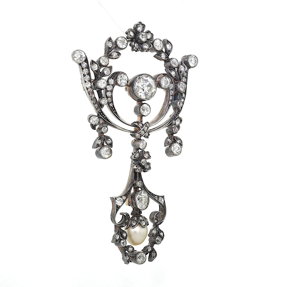 Viktorianische Brosche aus 585er Gold und Silber mit insgesamt ca. 2,8 ct Diamanten und einer Naturperle, hängend rechts gedreht