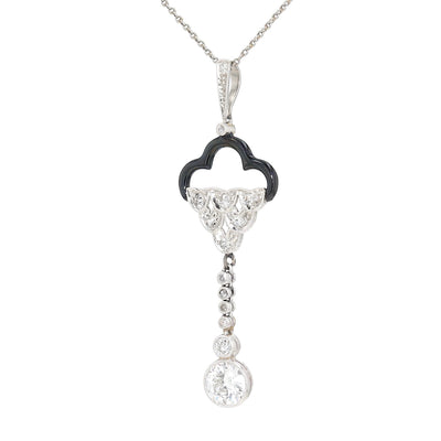 Belle Époque Kette und Anhänger in Platin mit ca. 0,90 ct Diamanten und schwarzer Emaille, hängend links gedreht
